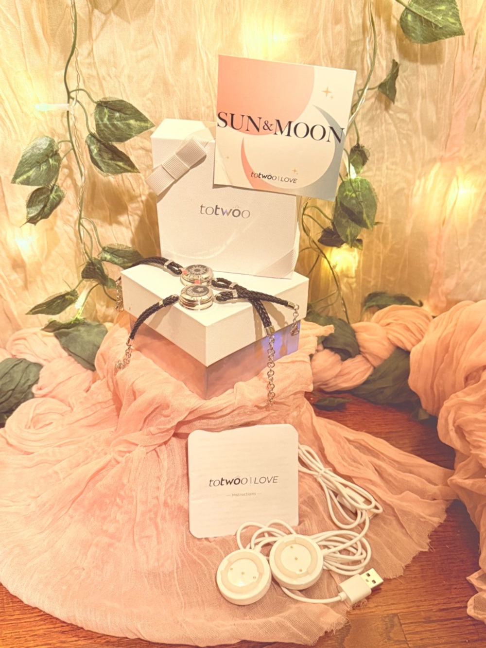 totwoo Sun & Moon Smart Bracelet - Silver & Black